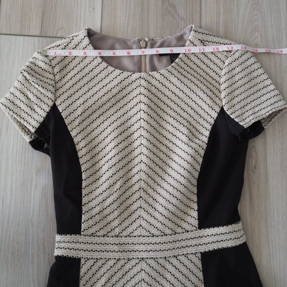 J Crew Black and Cream Chevron Panel Patterned Preppy Fitted Midi Dress Size 000 - Picture 12 of 16
